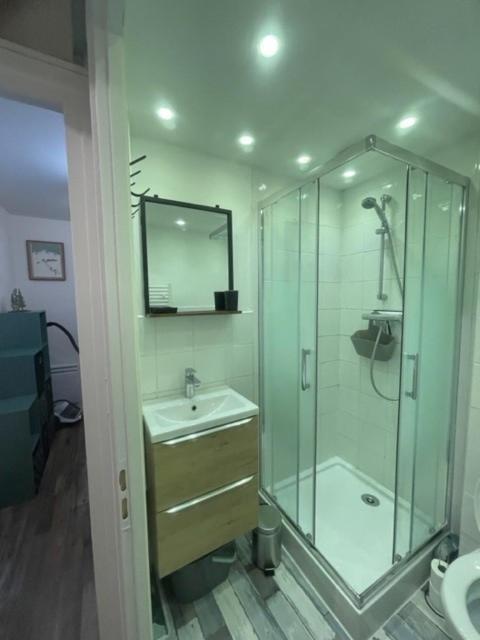 Residence La Ruche-Appartement Isoard 雷加霍斯达哈施 外观 照片